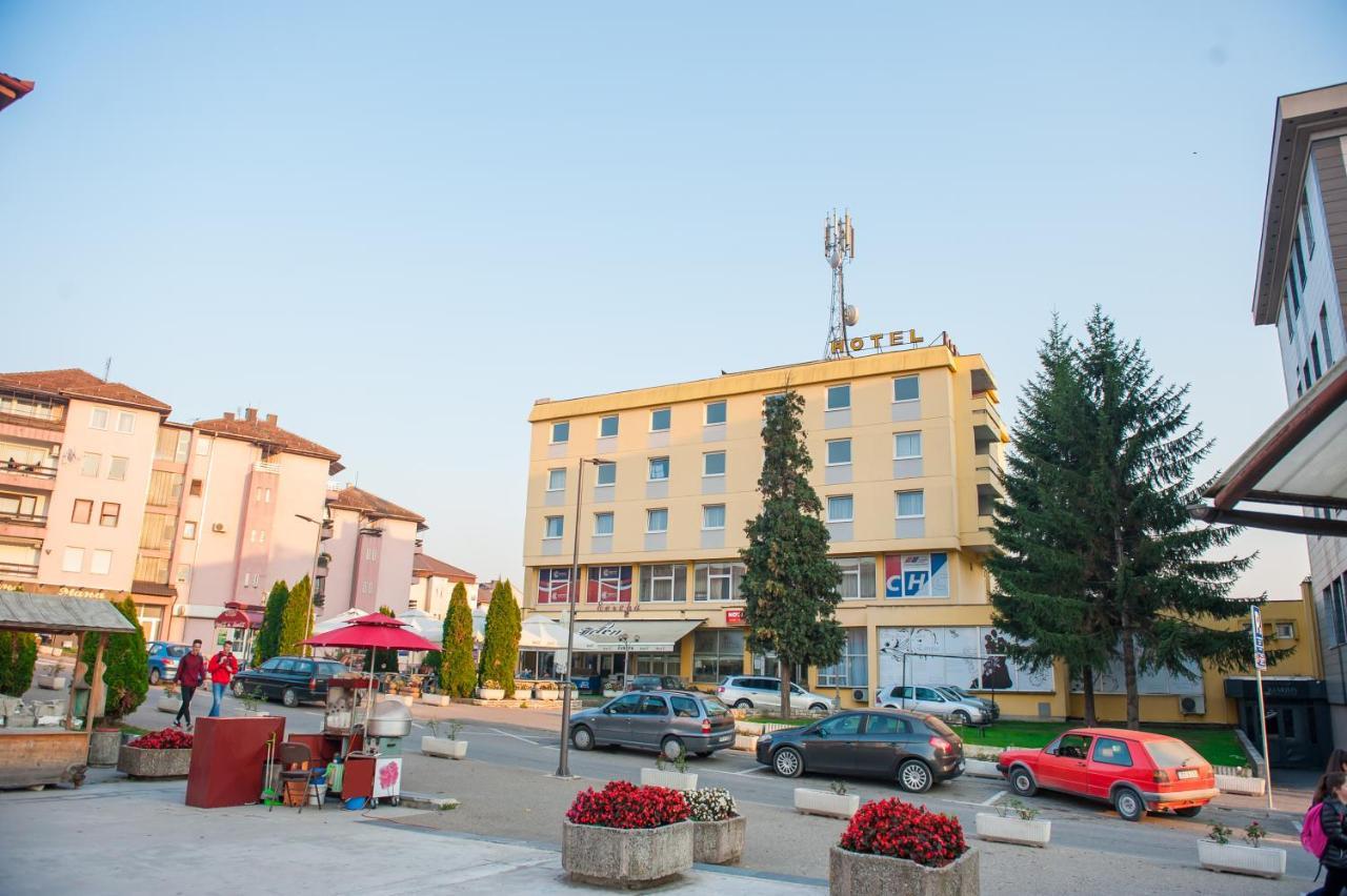 Prenociste "Nacional" Hotel Prnjavor Exterior photo